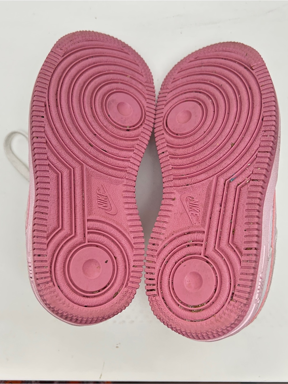 Girls Nike Air Force 1 Low White & Pink Sneakers Size 10.5C - Picture 6 of 6